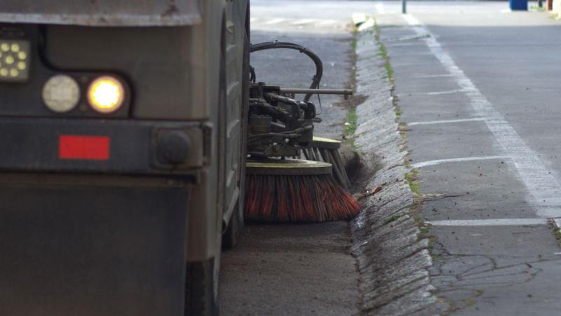 DELMAGYAR - Nagytakarítás érkezik Szegedre, így nem lehet már csak úgy, felelőtlenül parkolni az utcákon!