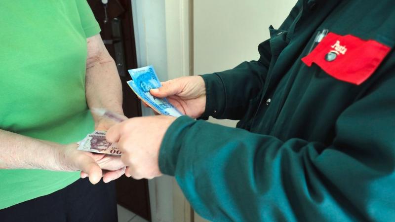 Megszorítás minden területen: a Tisza Párt a nyugdíjasokat sem kímélné.