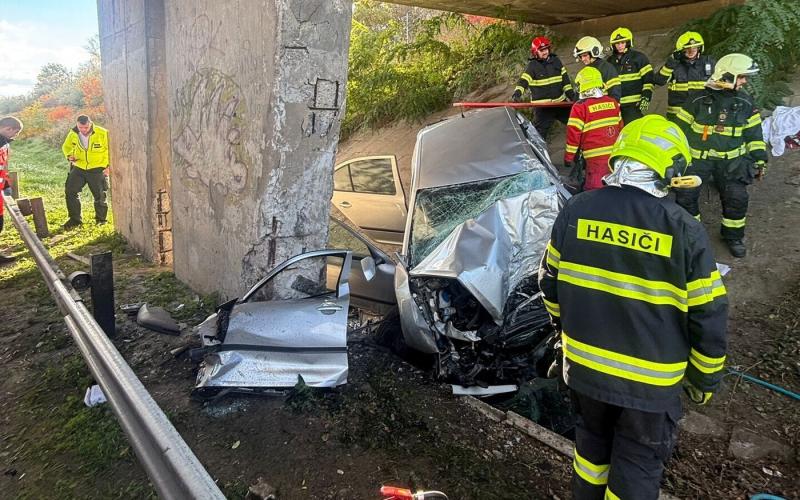 Tragikus baleset történt a D2-es úton, ahol egy hetvenéves sofőr életét vesztette.