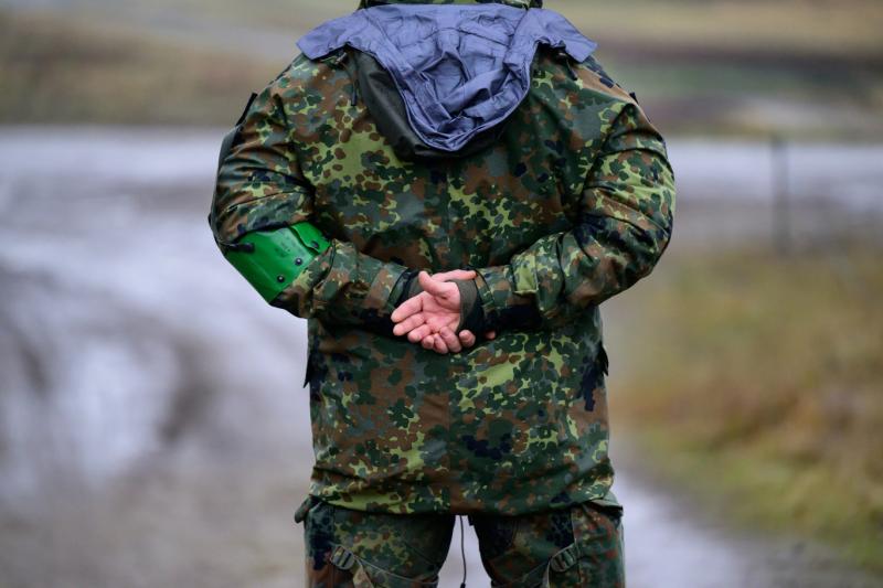 Ukrajnában hősi alakként ünnepelték a helyi harcokban részt vevő német katonát, ám később fény derült arra, hogy a helyzet korántsem az, aminek látszik.