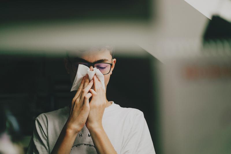 Az influenza egy olyan harcot hirdetett a magyarok ellen, amelynek következményei drámaiak lehetnek. A vírus nem csupán a testünket támadja, hanem a mindennapi életünket is megzavarja, kihívások elé állítva ezzel az egész társadalmat.