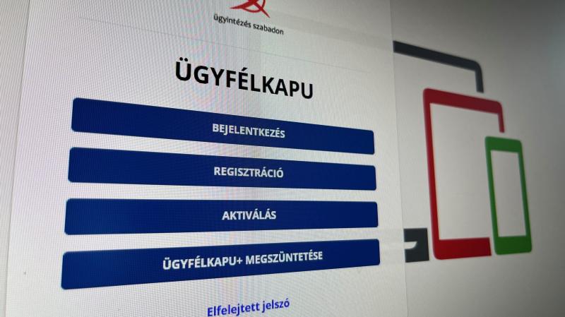 Az Ügyfélkapu+ rendszerében problémák merülhettek fel, legalábbis egy egyesület erre hívta fel a figyelmet. A fejlesztő azonban határozottan visszautasította ezt a megállapítást.