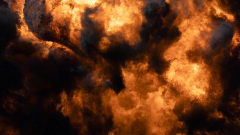 Ukrajna 1700 kilométeres távolságból csapott le egy jelentős orosz üzemre, amely történelmi távlatból nézve is figyelemre méltó esemény. Ez a támadás új dimenziókat nyit meg a konfliktusban, és rávilágít a modern hadviselés lehetőségeire.