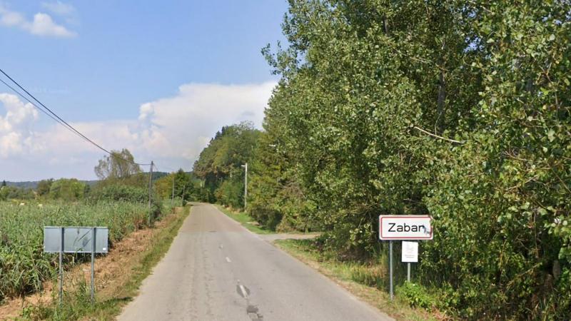 Zabarban a hajnali órákban új hidegrekord született, hiszen a hőmérő -4,6 fokot mutatott. Ez a fagyos hajnal különleges pillanatokat hozott a település lakóinak.