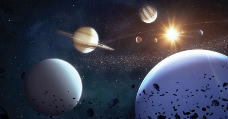 Ma este emeld fel a tekinteted az égboltra: egy ritka bolygó fénylő sziluettje ragyoghat a szemed előtt.