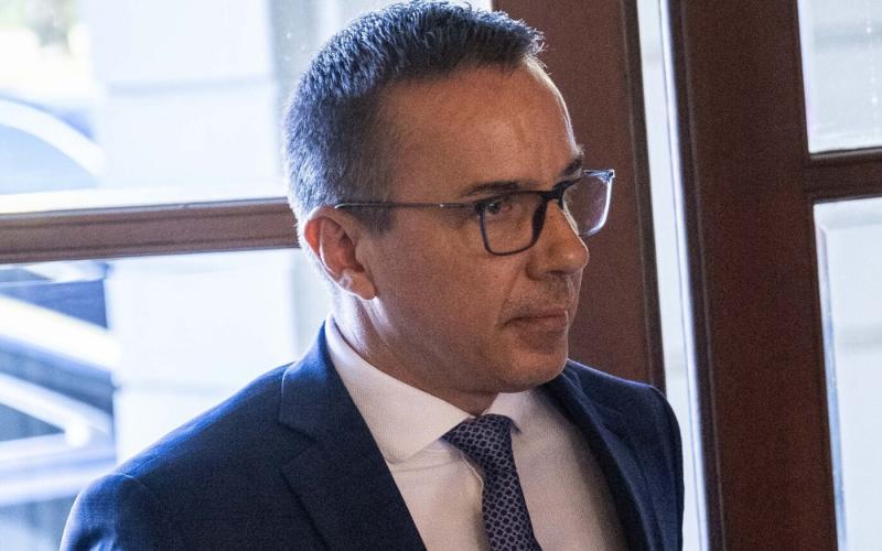 Erik Tomáš 200 eurós havi támogatást kínál az egyedülálló szülők számára, hogy könnyebbé tegye mindennapi életüket.