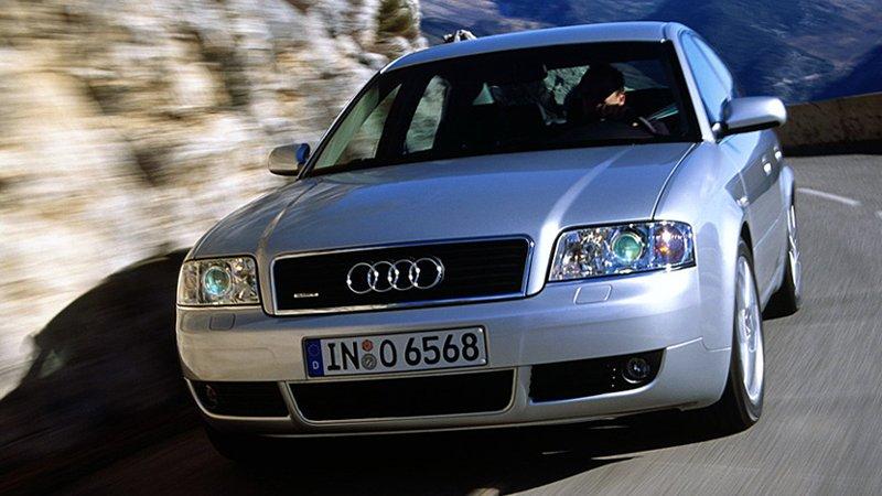 Miért fogyasztja el az első gumikat a Quattro? – Totalcar

A Quattro, a híres Audi négykerék-meghajtású rendszere, gyakran találkozik ezzel a kérdéssel. Az első gumik kopásának okai sokrétűek lehetnek, és érdemes alaposan megvizsgálni őket. A rendszer saj