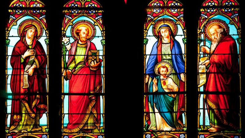 A boldoggá és szentté avatás folyamata különleges jelentőséggel bír a katolikus egyházban, hiszen ezzel a hívek elismerik egy-egy személy szent életét és erényeit. Magyarországon számos olyan szent és boldog található, akik példamutató életükkel inspirálj