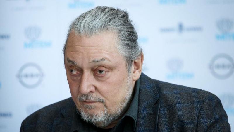 Vidnyánszky Attila éles kritikát fogalmazott meg Pintér Bélával szemben, bemutatva, hogy a rendező 